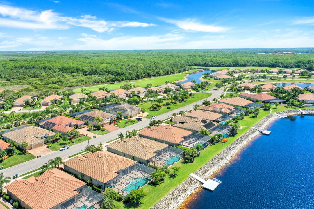 9273 Quarry Dr, Naples, FL 34120