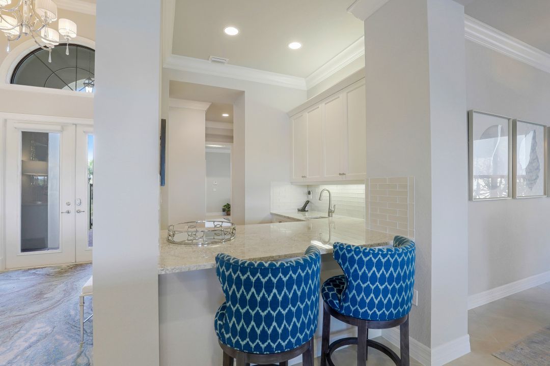 2748 Crystal Way, Naples, FL 34119