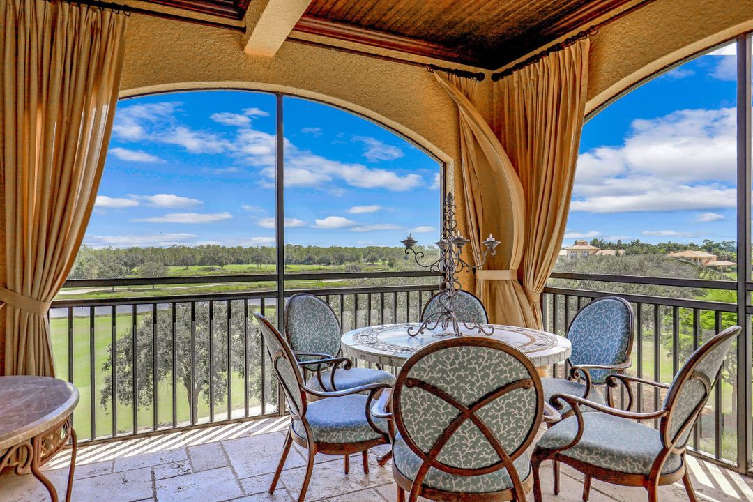 2542 Marquesa Royale Ln #301, Naples, FL 34109