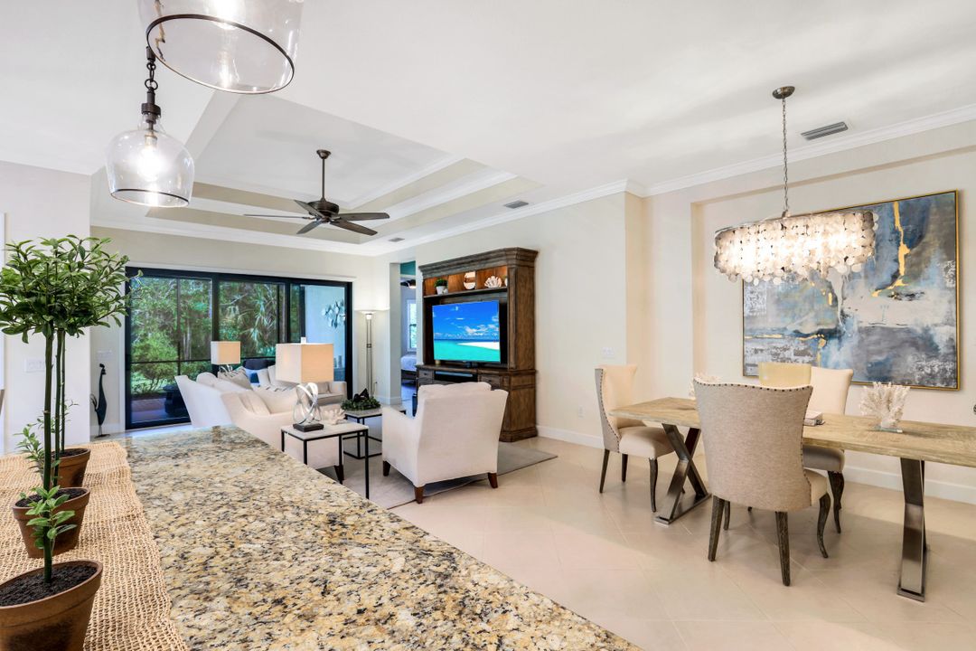 9345 Isla Bella Cir, Bonita Springs, FL 34135