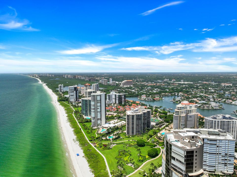 4451 Gulf Shore Blvd N #302, Naples, FL 34103
