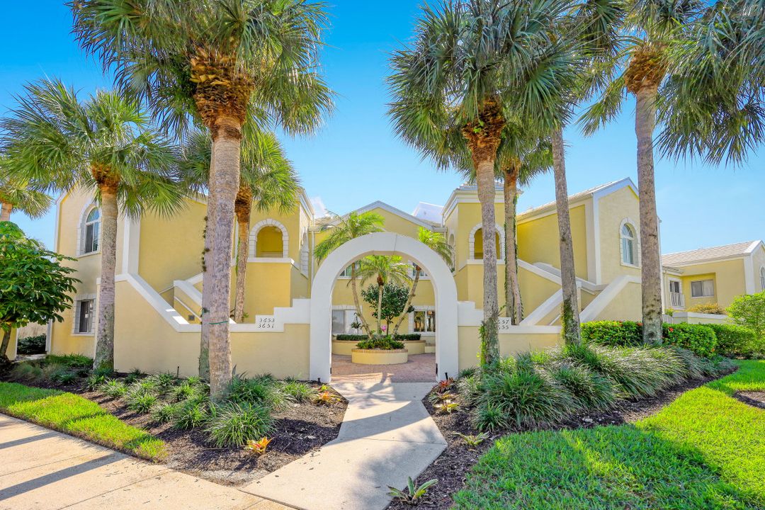 3655 Haldeman Creek Dr #302, Naples, FL 34112