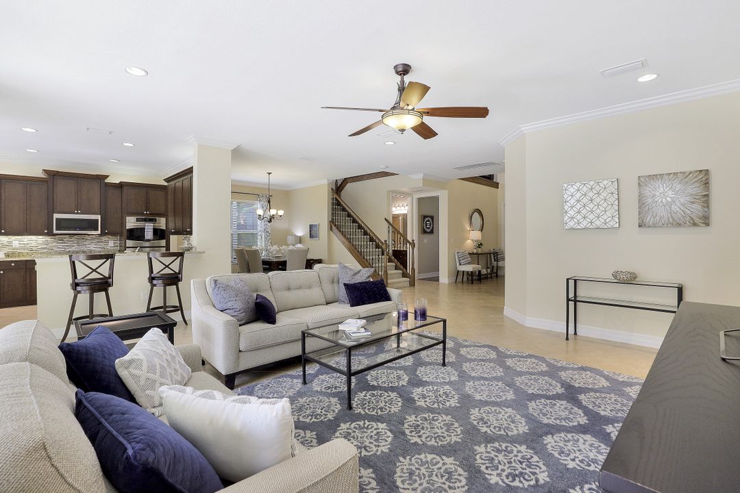 3896 Gibralter Dr, Naples, FL 34119