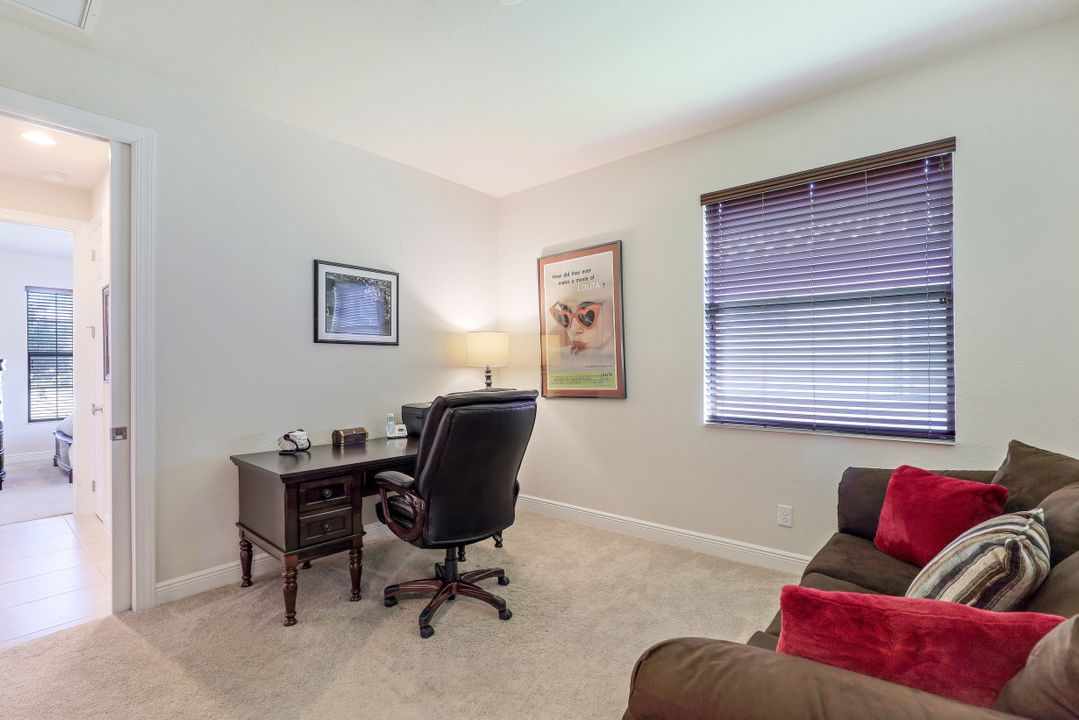 9880 Alhambra Ln, Bonita Springs, FL 34135