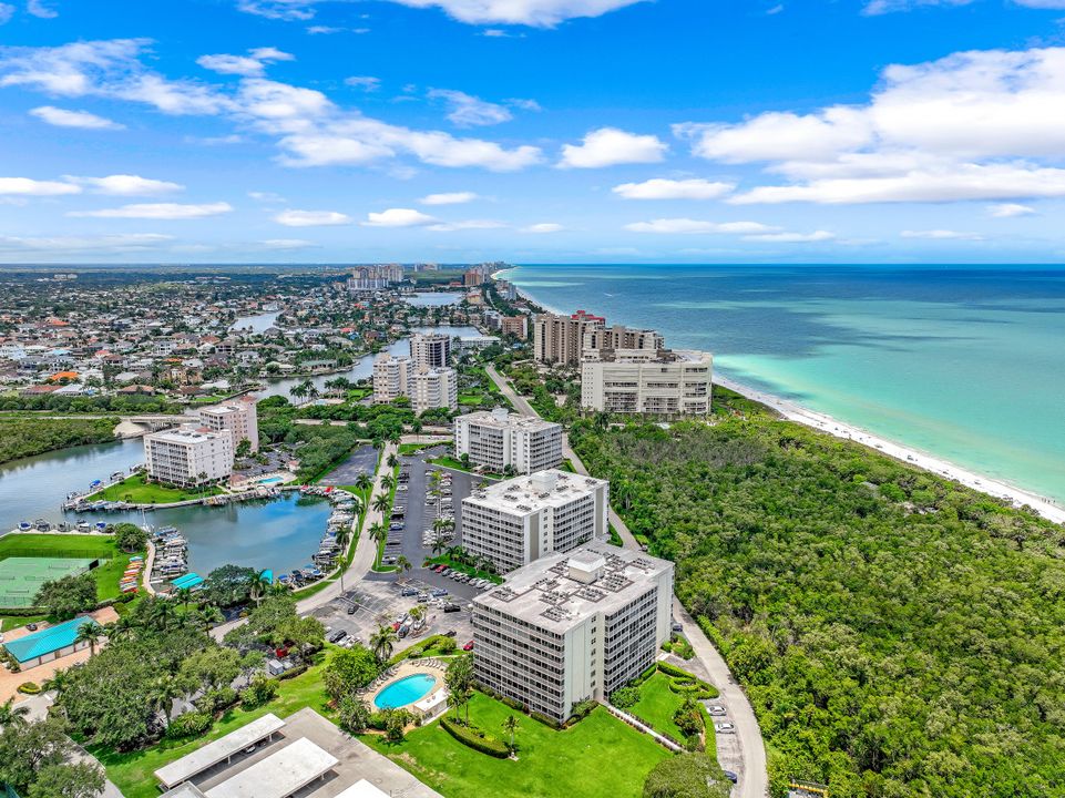 5 Bluebill Ave #606, Naples, FL 34108