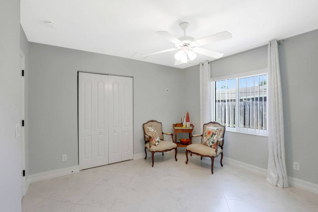 768 101st Ave N, Naples, FL 34108