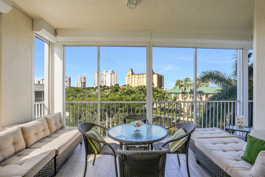 400 Flagship Dr #401, Naples, FL 34108