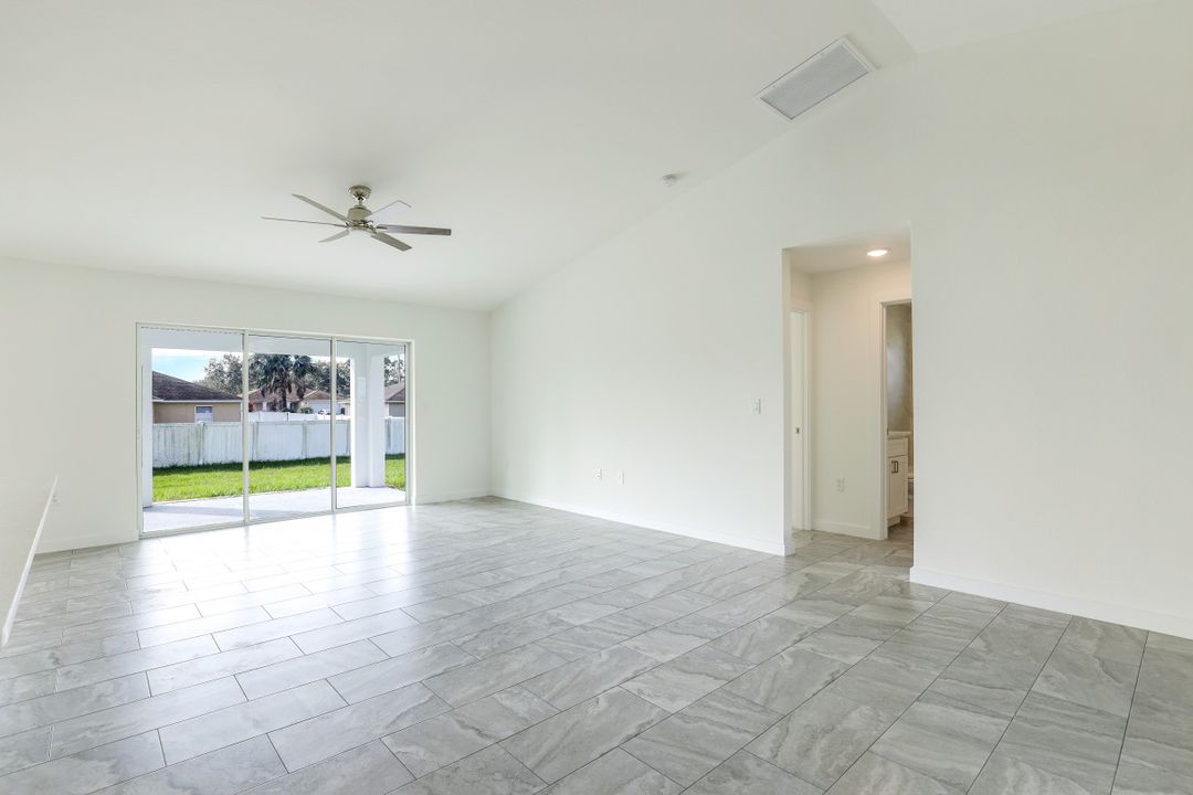 2503 50th St SW, Lehigh Acres, FL 33976