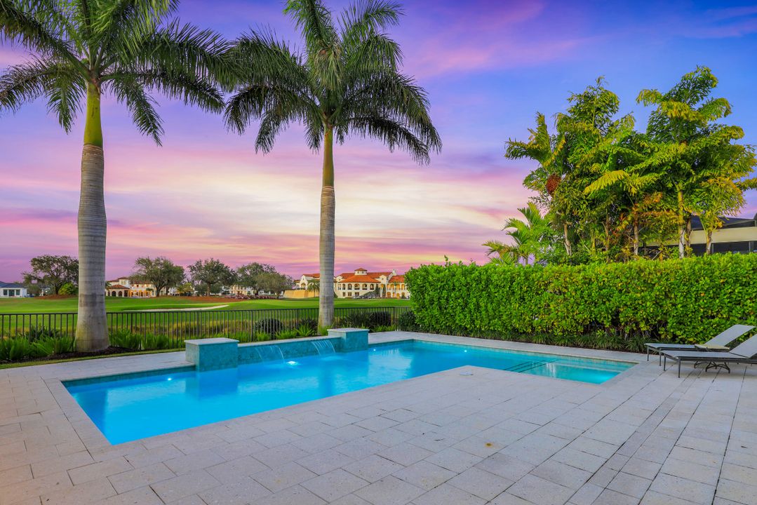 16439 Seneca Way, Naples, FL 34110