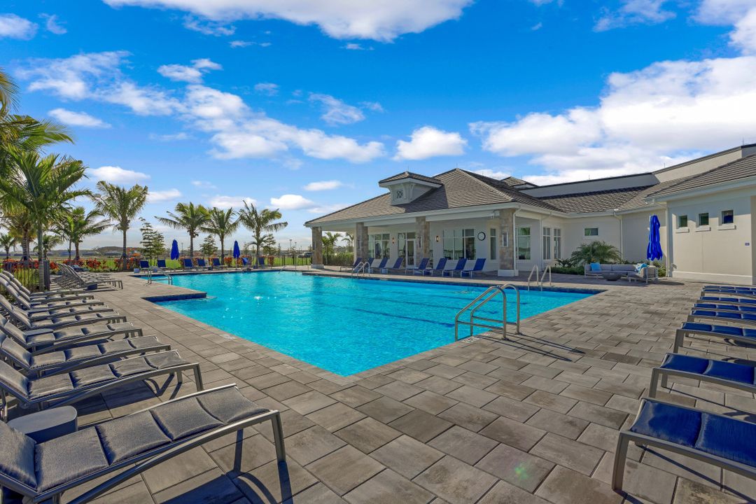 19001 Aqua Shore Dr, Fort Myers, FL 33913