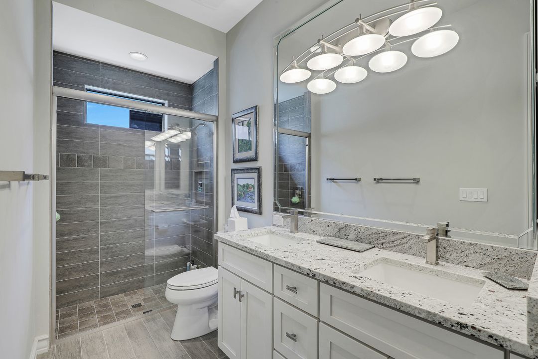 17452 Via Navona Way, Miromar Lakes, FL 33913