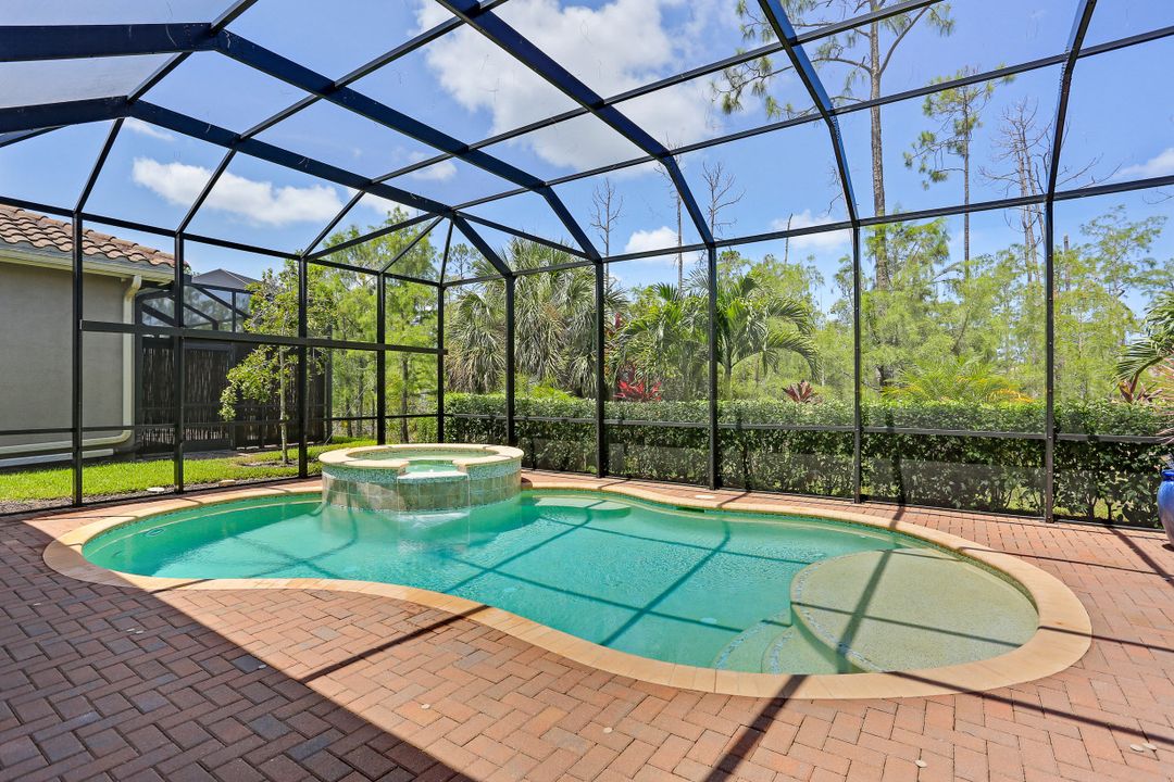 2958 Cinnamon Bay Cir, Naples, FL 34119