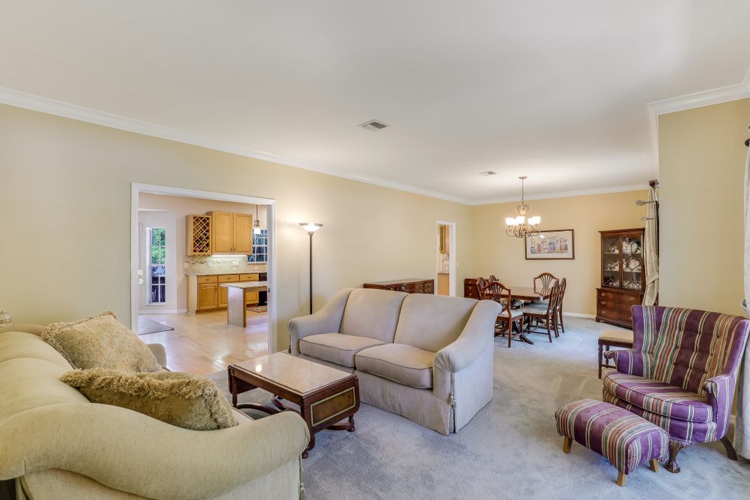 5700 Cypress Hollow Way, Naples, FL 34109