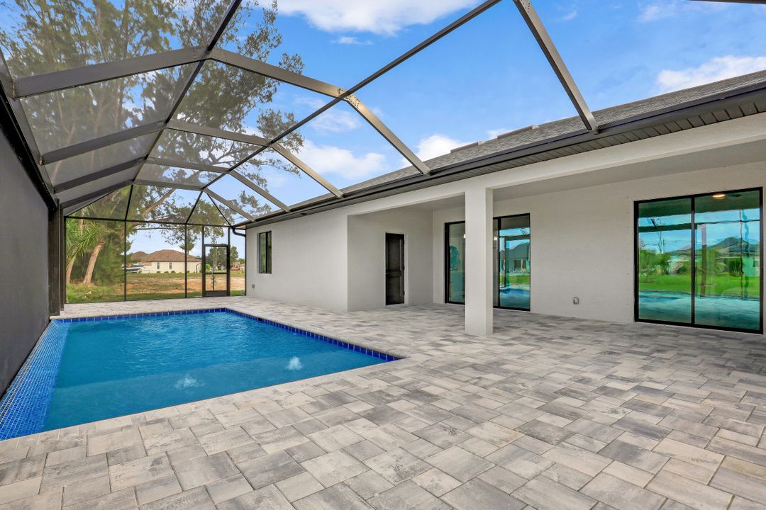 1529 SW 28th Terrace, Cape Coral, FL 33914