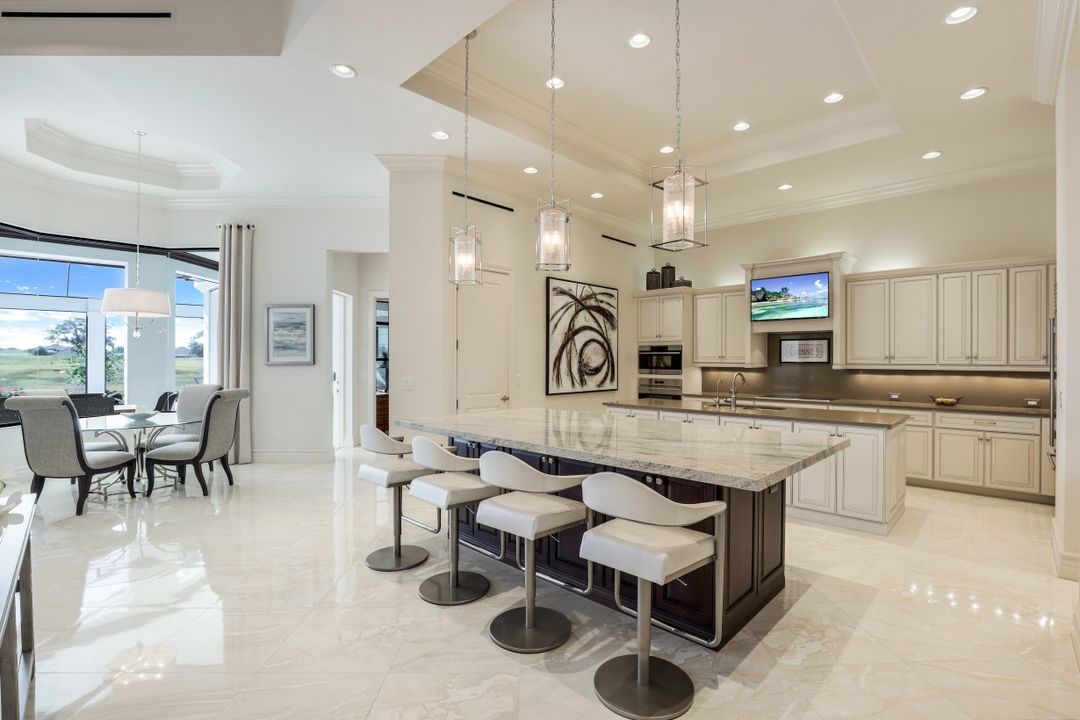 16462 Seneca Way, Naples, FL 34110