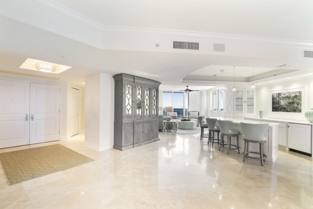 6597 Nicholas Blvd #1501, Naples, FL 34108