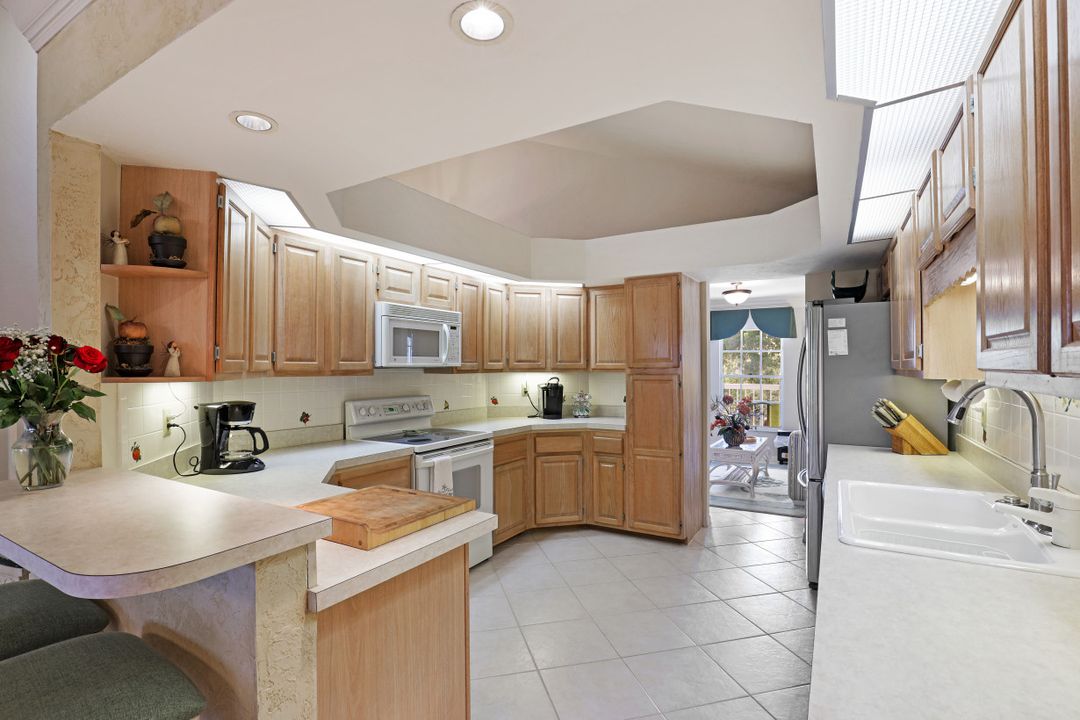 26930 Wedgewood Dr  #401, Bonita Springs, FL 34134