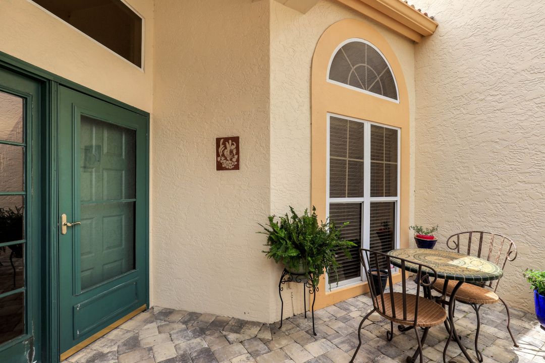 15185 Majorca Bay Dr #1, Naples, FL 34110