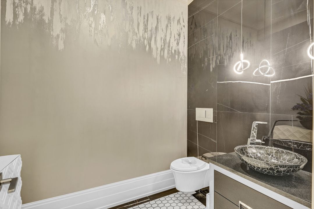 5603 Riverside Dr, Cape Coral, FL 33904