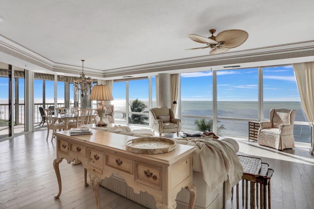 4951 Gulf Shore Blvd #302, Naples, FL 34103