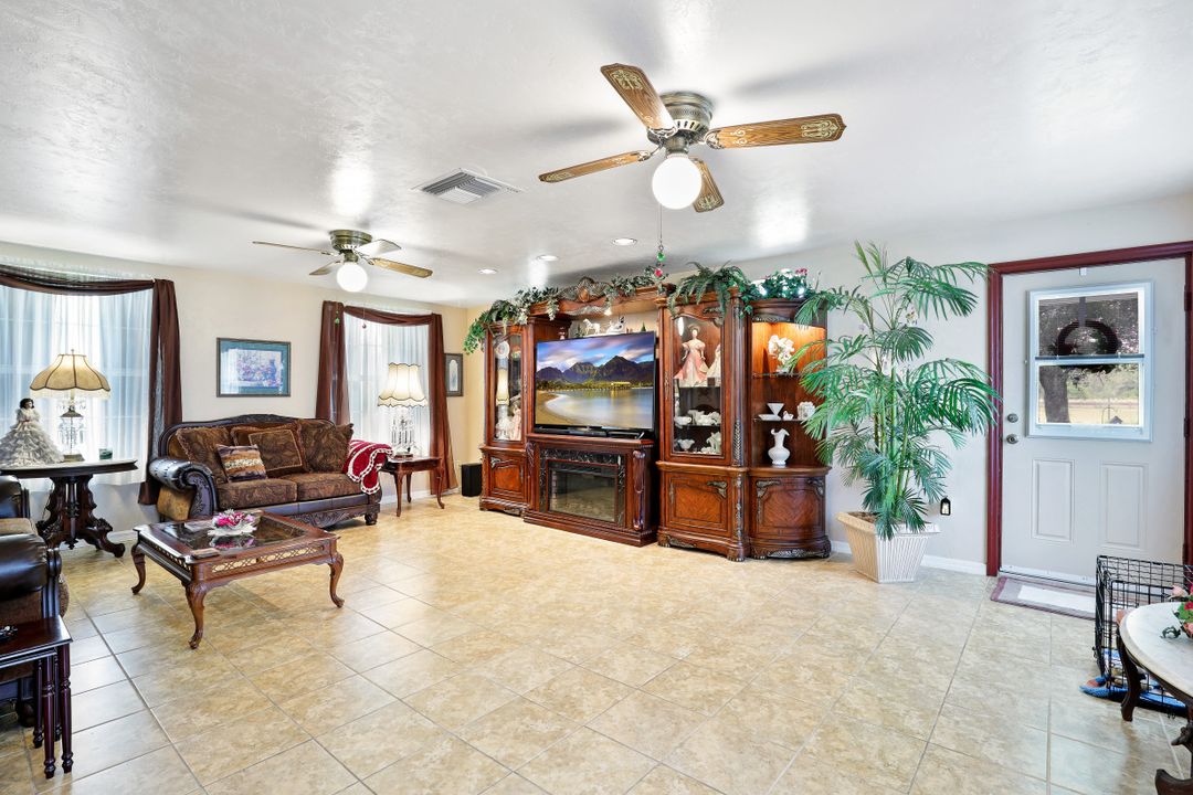 6630 Carmelita Dr, Fort Myers, FL 33905