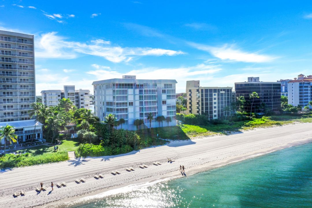 9811 Gulf Shore Dr, Naples, FL 34108