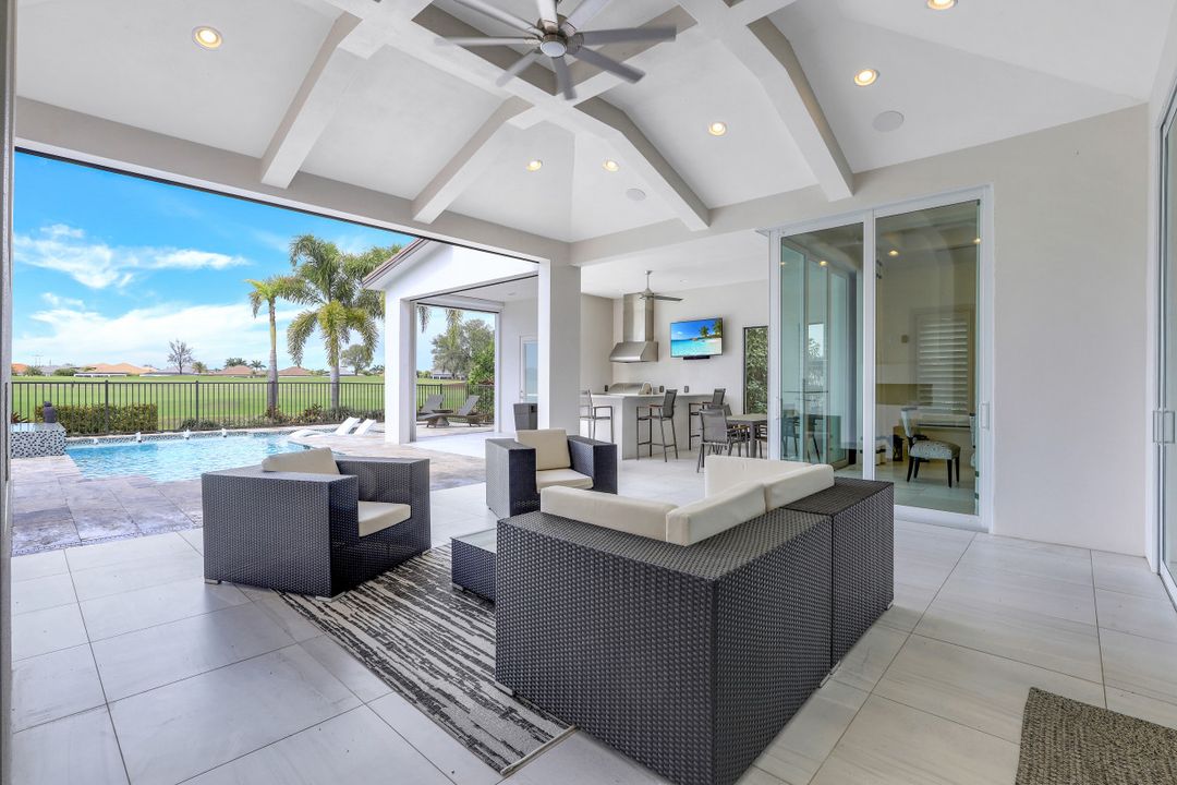 16373 Corsica Way, Naples, FL 34110