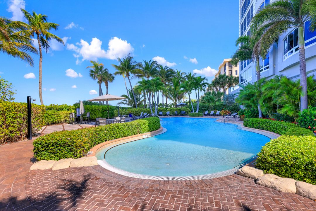 9235 Gulf Shore Dr #501, Naples, FL 34108