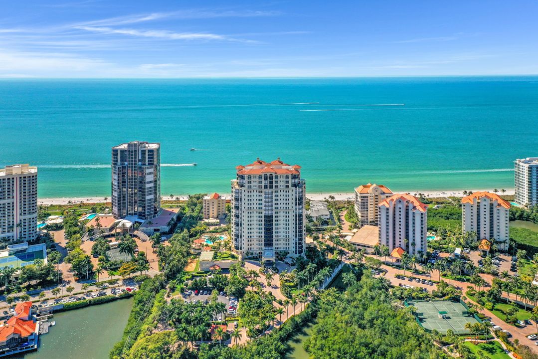 81 Seagate Dr #2001, Naples, FL 34103