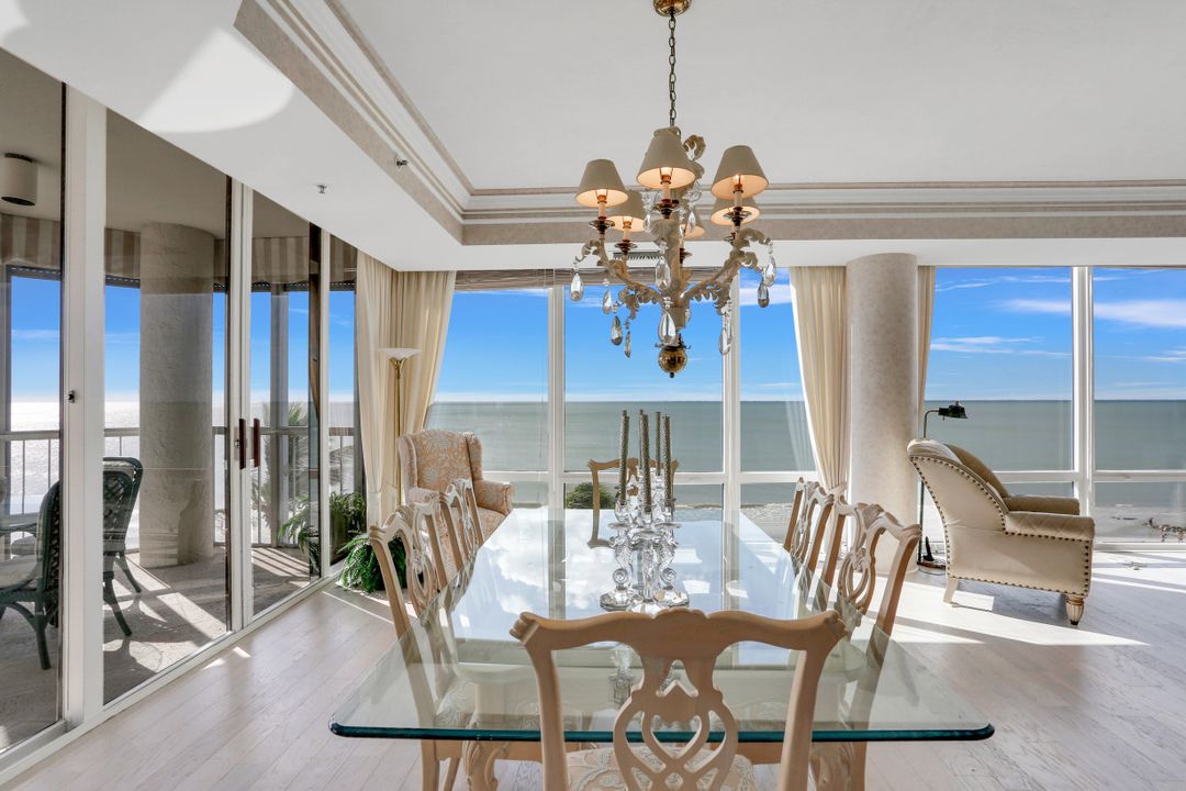 4951 Gulf Shore Blvd #302, Naples, FL 34103