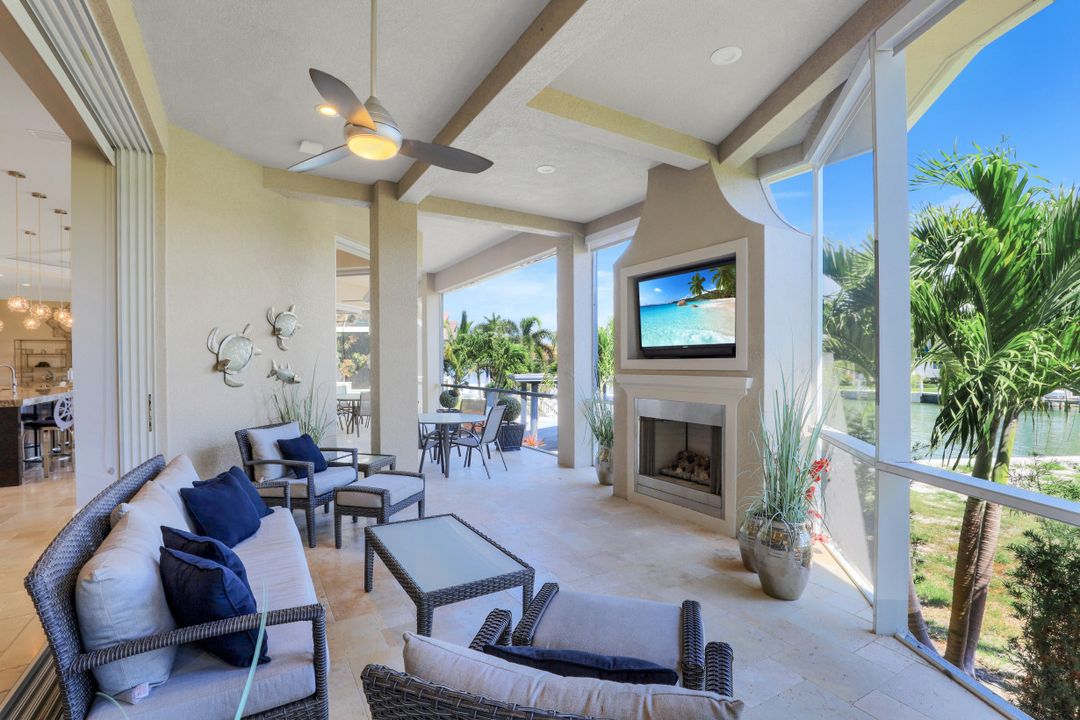 1231 Laurel Ct, Marco Island, FL 34145