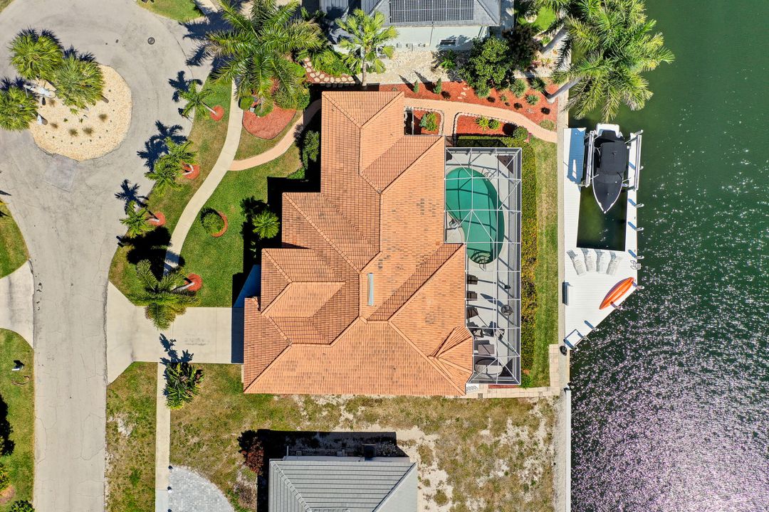 835 Saturn Ct, Marco Island, FL 34145