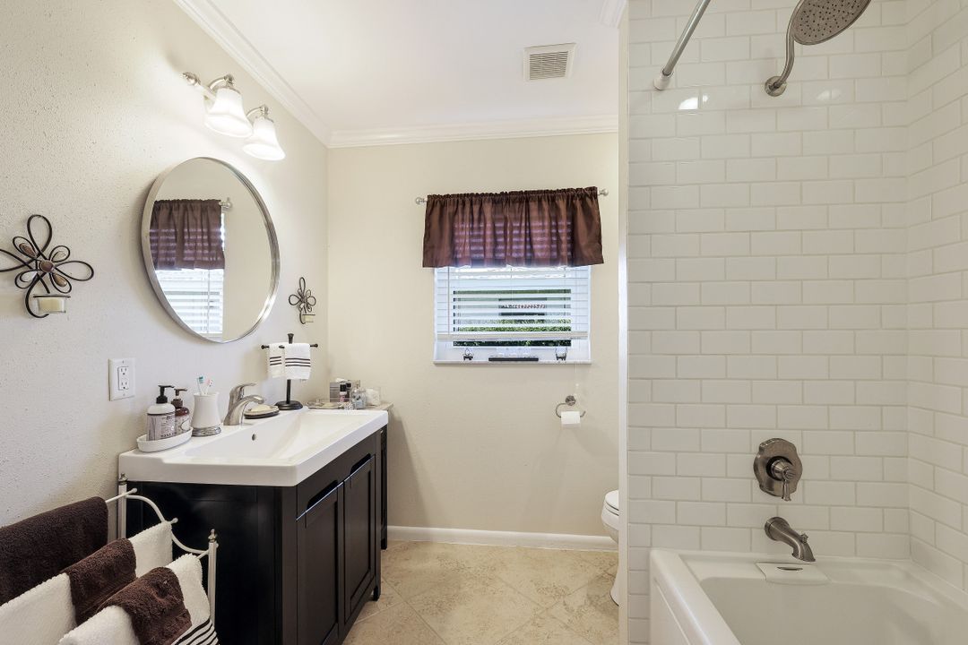 2101 SE 25th Ln, Cape Coral, FL 33904