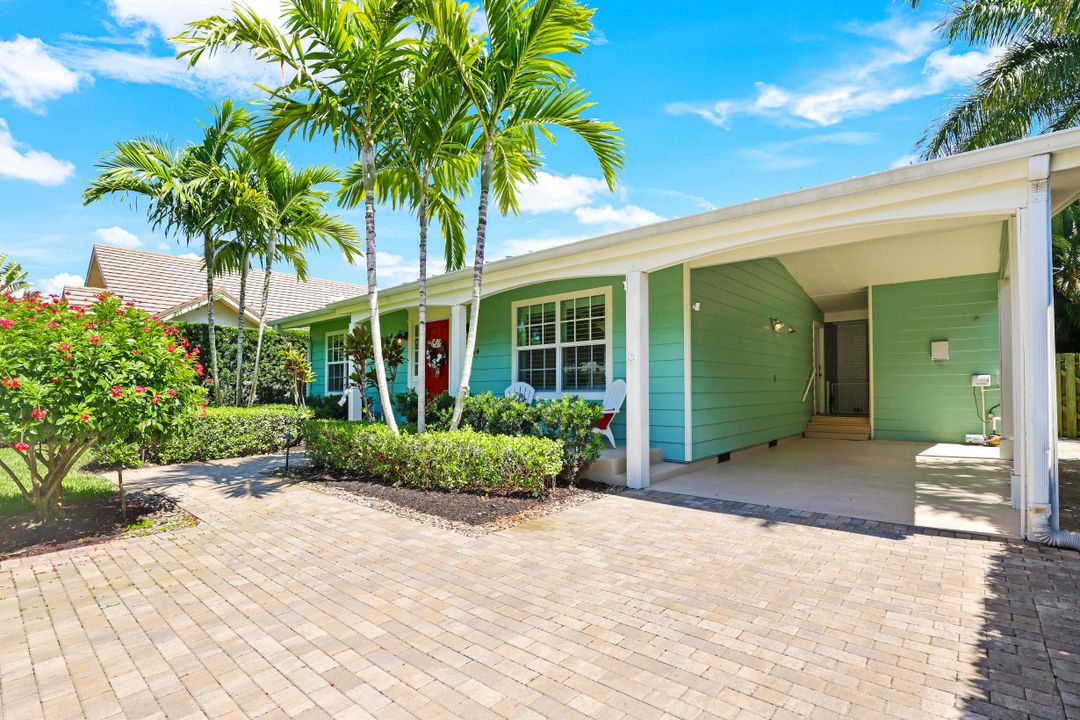 1204 Diana Ave, Naples, FL 34103