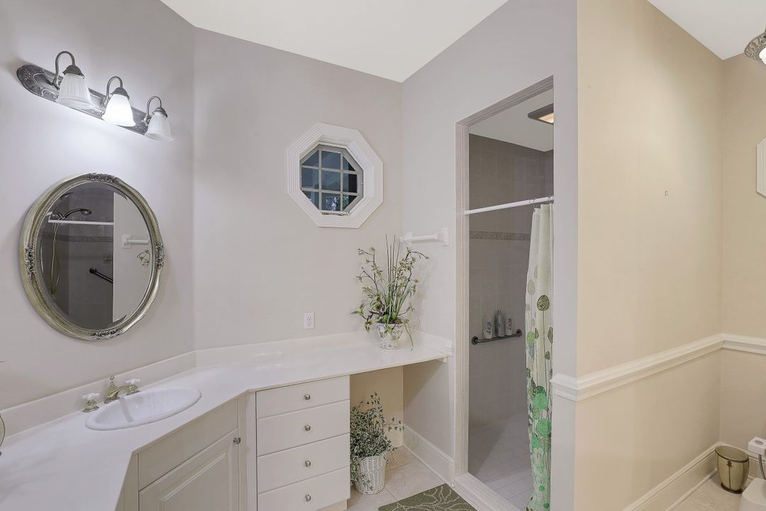 5760 Golden Oaks Ln, Naples, FL 34119