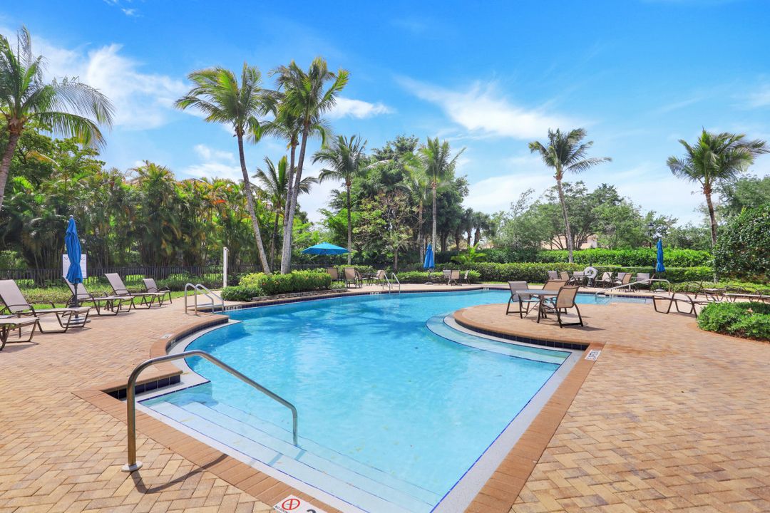 3710 Montreux Ln #203, Naples, FL 34114