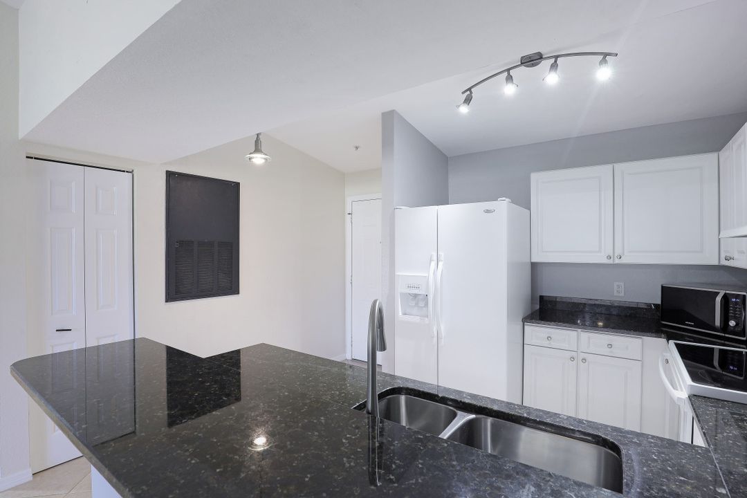 8244 Key Royal Cir #633, Naples, FL 34119