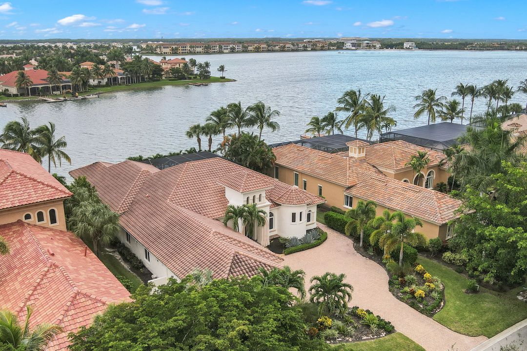 18561 Verona Lago Dr, Miromar Lakes, FL 33913