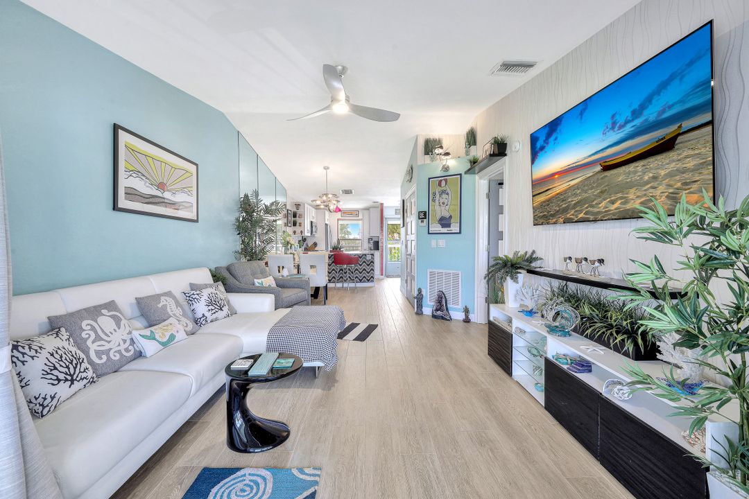 651 W Elkcam Cir #824, Marco Island, FL 34145