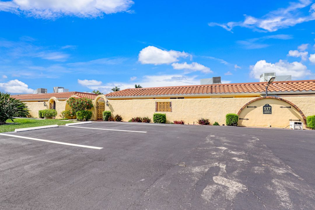 117 Teryl Rd #3, Naples, FL 34112