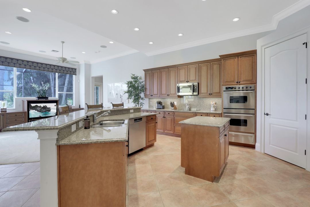 28650 Via D Arezzo Dr, Bonita Springs, FL 34135