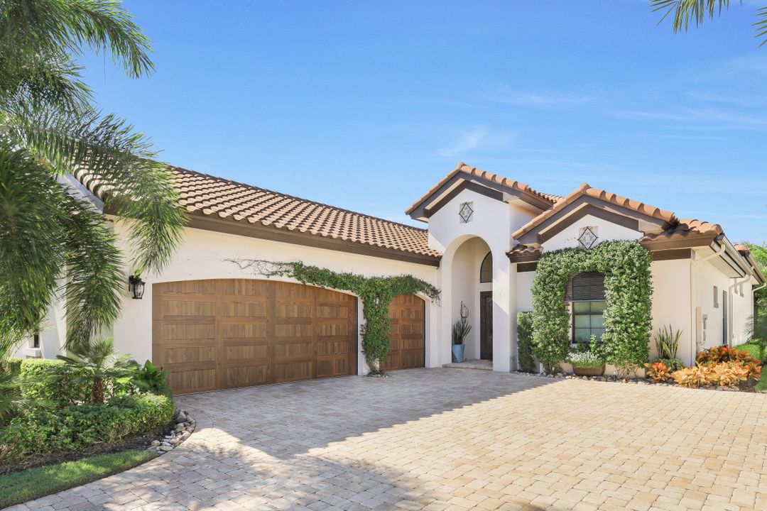 17490 Via Navona Way, Miromar Lakes, FL 33913