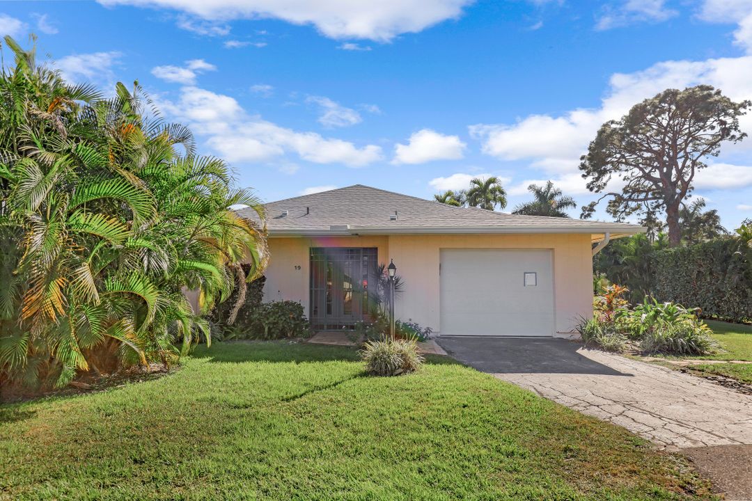 19 Crooked Ln, Naples, FL 34112