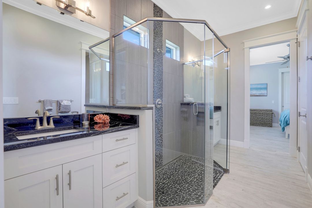 921 W Cape Estates Cir, Cape Coral, FL 33993