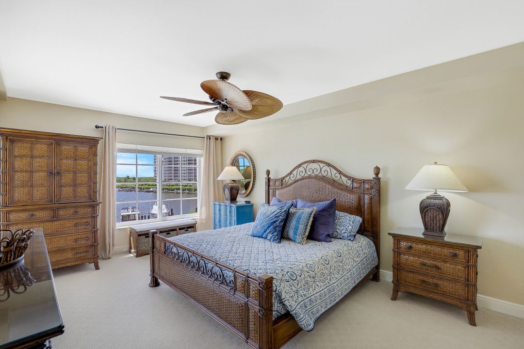 13105 Vanderbilt Dr #408, Naples, FL 34110