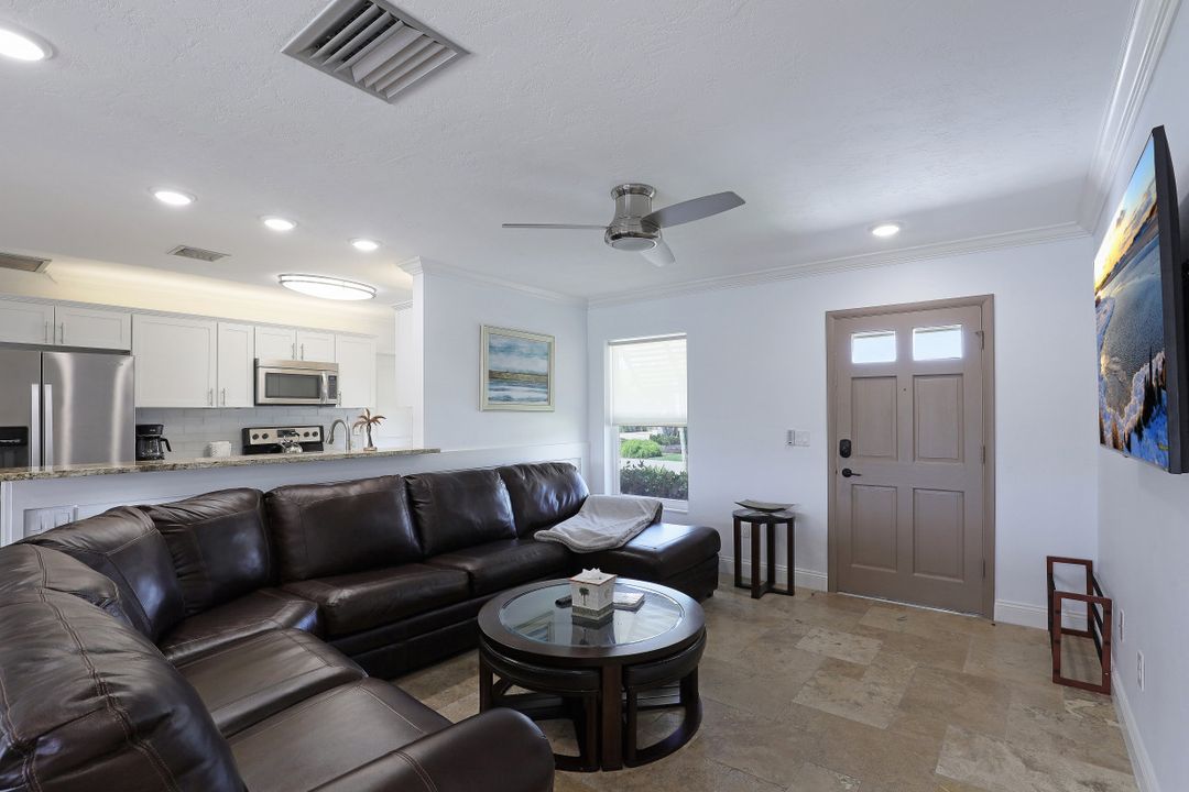 787 Apple Ct, Marco Island, FL 34145