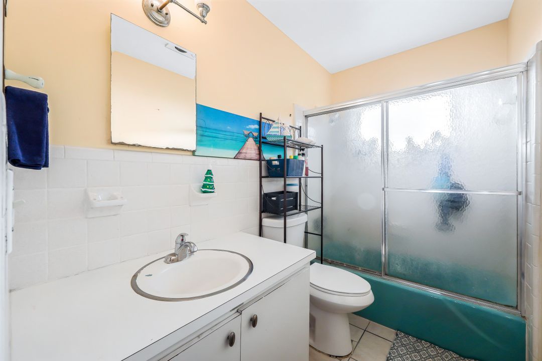 926 Marsh Ave, Fort Myers, FL 33905