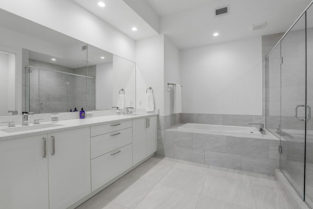 1111 Central Ave #416, Naples, FL 34102