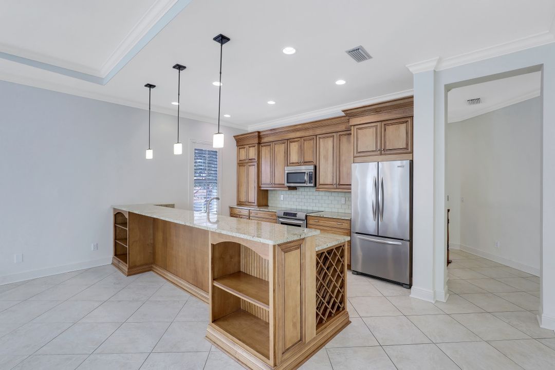 2362 Terra Verde Ln, Naples, FL 34105