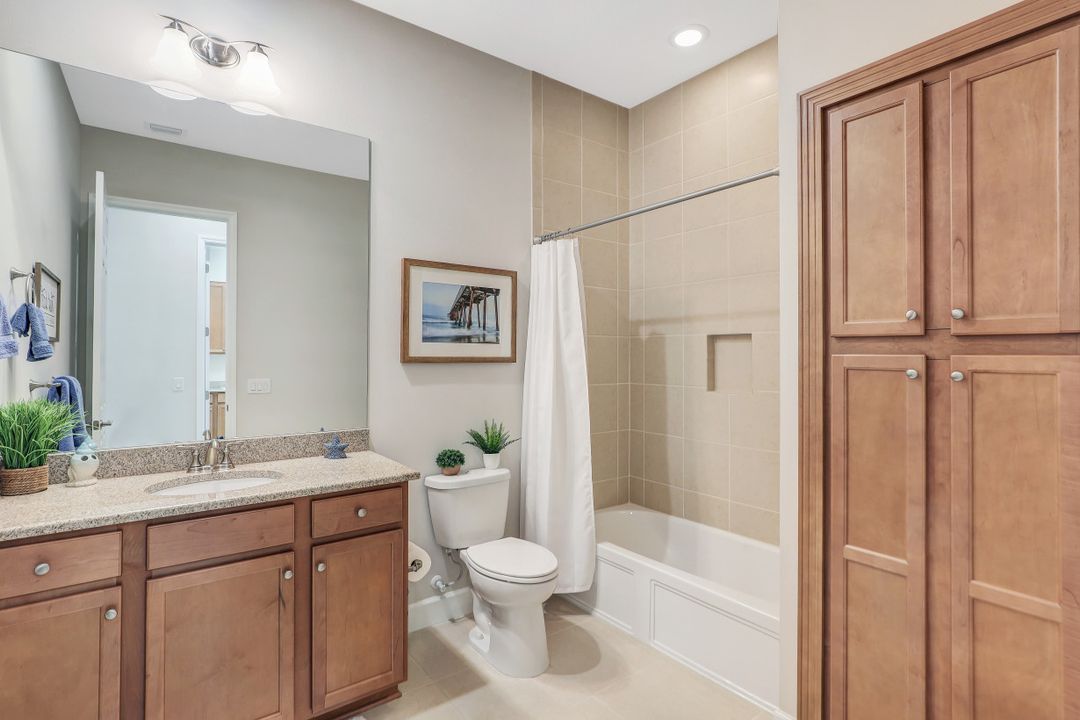 9124 Isla Bella Cir, Bonita Springs, FL 34135